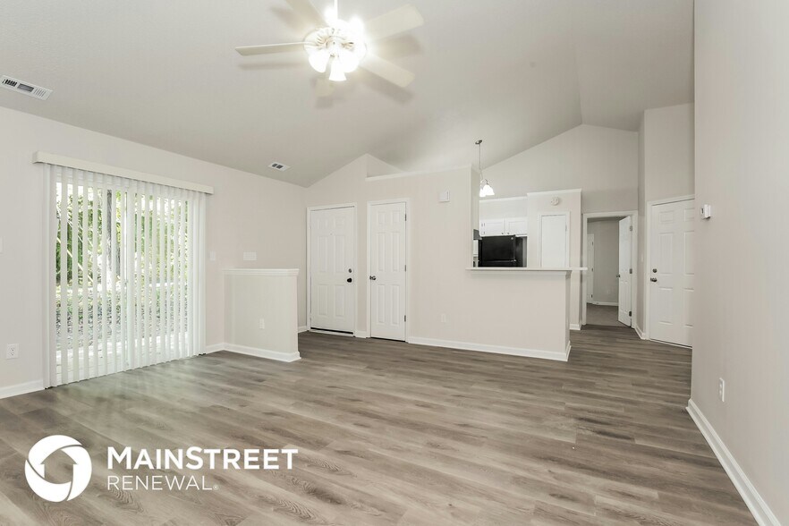 Building Photo - 2 Pipers Glen Ct