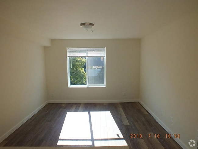 Building Photo - 12544 15th Ave NE