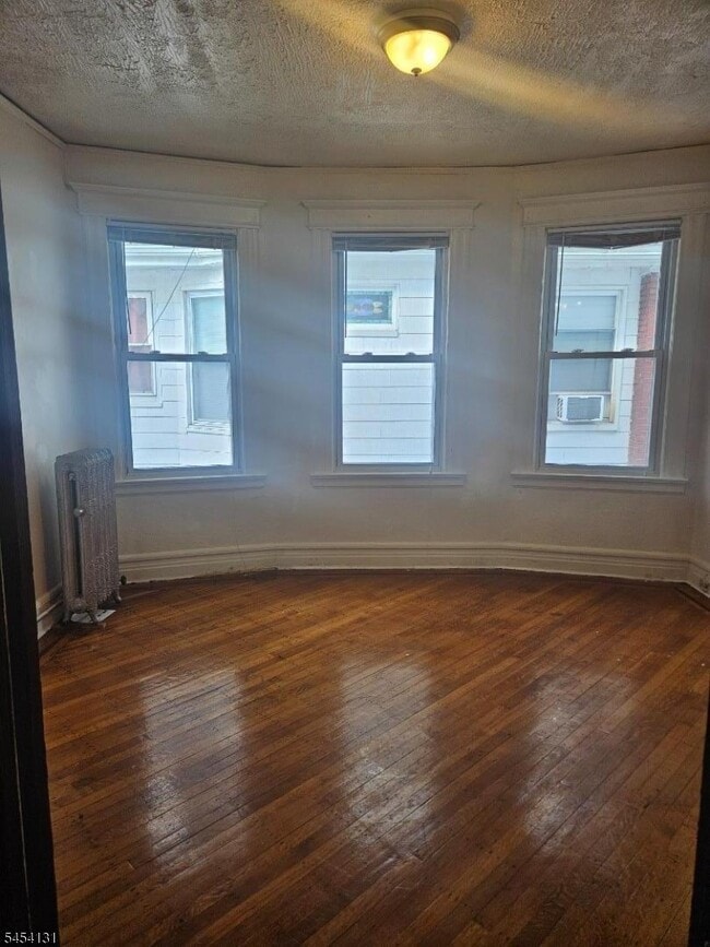 Building Photo - 275 S Burnet St
