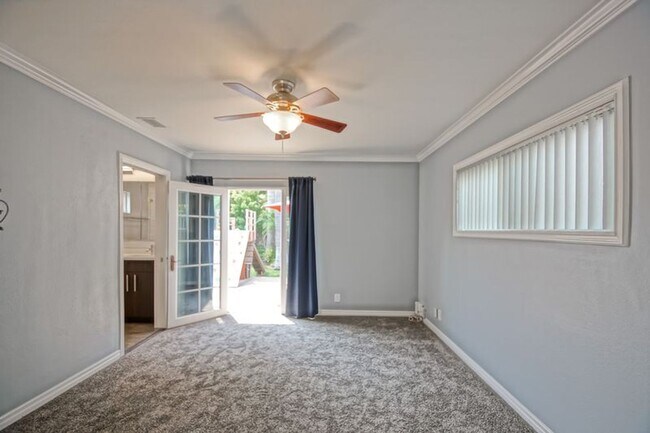 Building Photo - Beautifully Remodeled, Bright & Airy Home w/ Detached Bonus Room w/ Bath & 1-Car Garage, Front Ya...