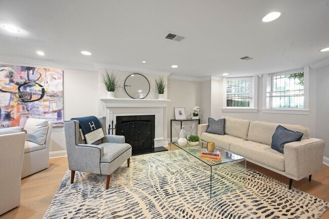 Building Photo - Welcome Home to Your Stylish 1 BR/1BA  in Adams Morgan!