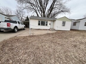 Building Photo - 2 Bed/1 Bath Ranch Home For Rent!