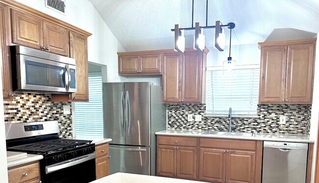 Building Photo - 15 Tremont Woods Ct