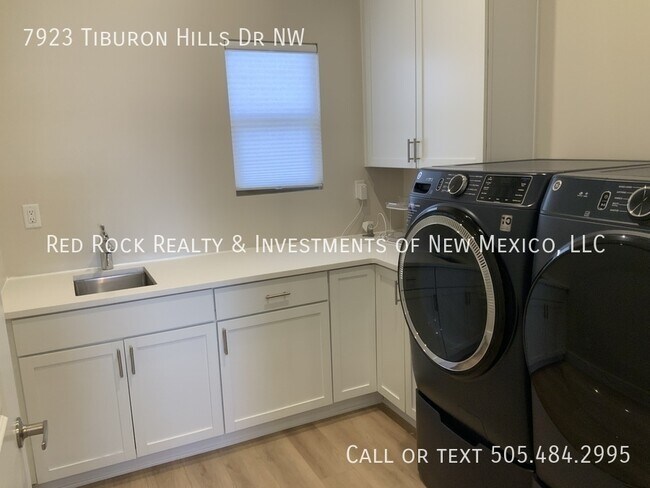 Building Photo - 7923 Tiburon Hills Drive NW