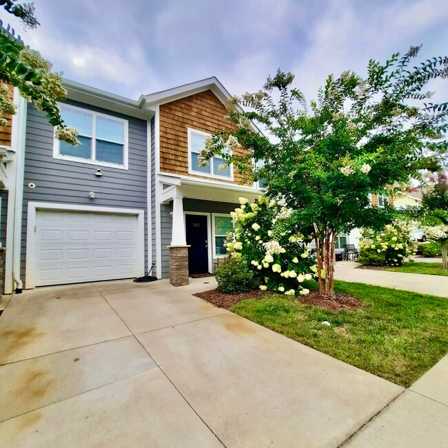 Primary Photo - 1025 Baldwin Commons Dr