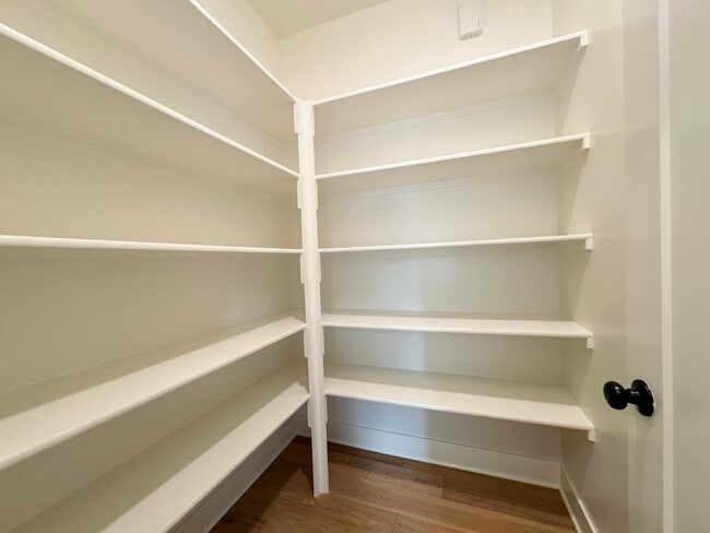 Building Photo - 717 Corbin Terrace