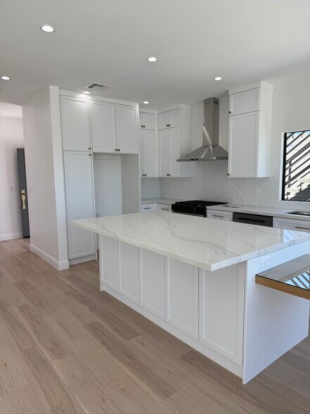 Building Photo - 615 Manchester Terrace