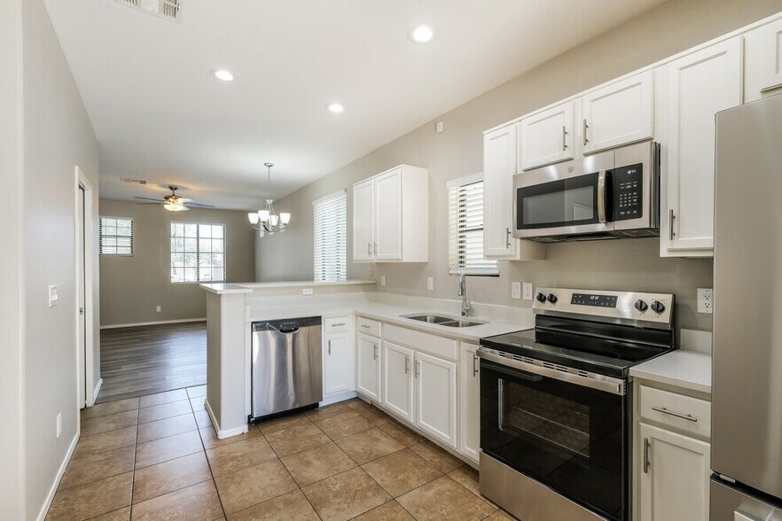 Building Photo - 10317 W Monterosa Ave