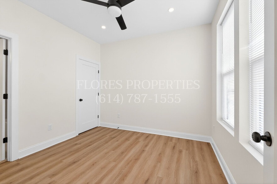 Building Photo - 698 S 22nd St