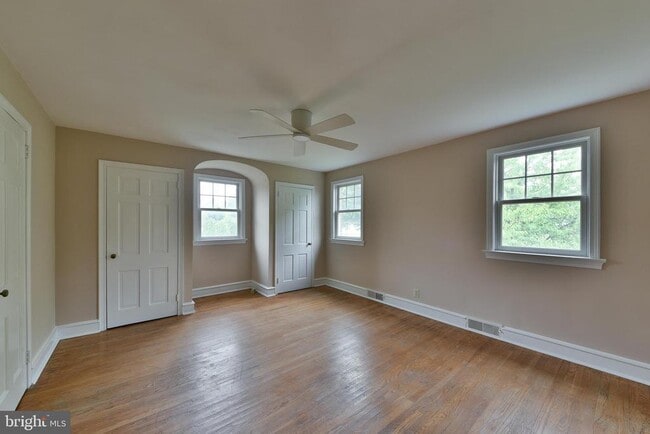 Building Photo - 27 Bysher Ave