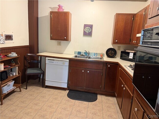 Building Photo - 380 NY-38