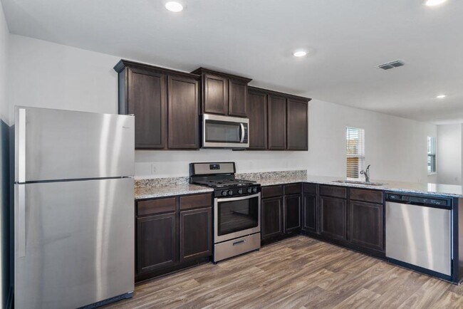 Building Photo - 3886 Trail de Paris