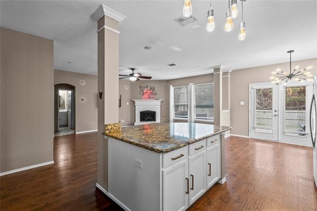 Building Photo - 420 Magnolia Dr