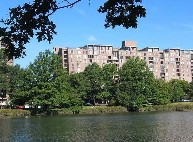 Building Photo - 44 Washington St