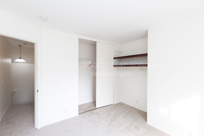 Building Photo - 7056 Park Mesa Way