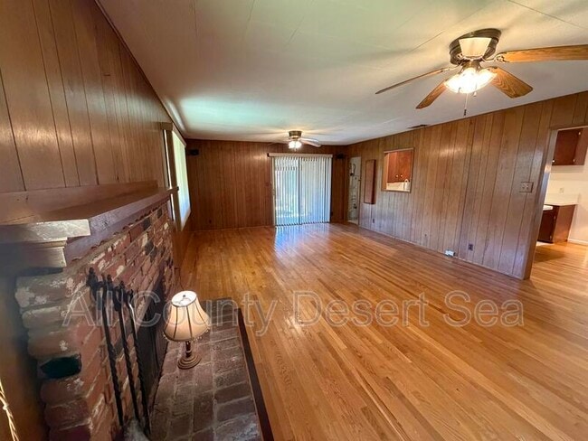 Building Photo - 10250 Masterson Rd