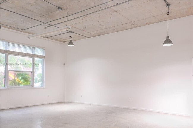 Building Photo - 250 NW 23rd St
