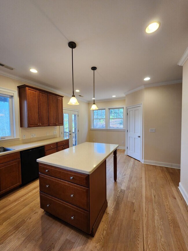 Building Photo - Black Mountain Rental-Mountain Views