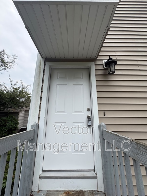 Building Photo - 2842 Dixwell Ave