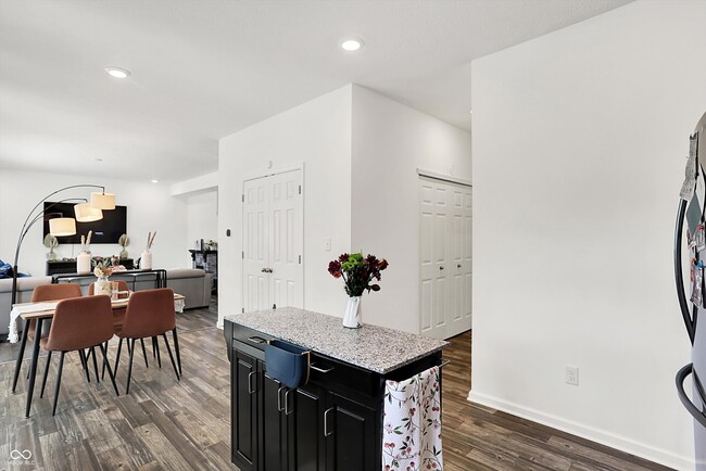 Building Photo - 10223 Caprock Canyon Dr