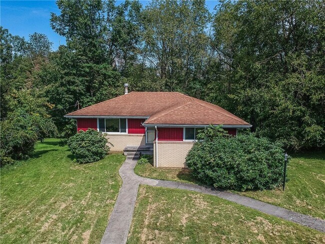Building Photo - 194 Woodridge Dr