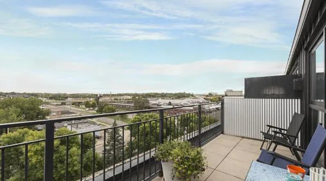 Building Photo - CW Lofts