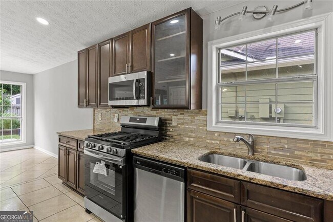 Building Photo - 4680 Sterling Oaks Ct