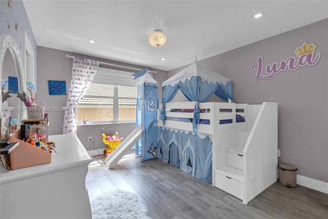 Building Photo - 4904 SW 166th Ave