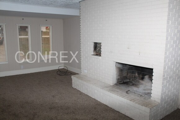 Building Photo - 421 Old Dunham Bridge Rd