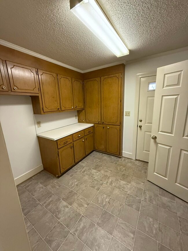 Building Photo - 5110 US Hwy 13 S