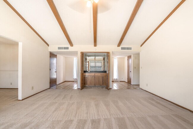 Building Photo - 4652 R L Shoemaker Dr
