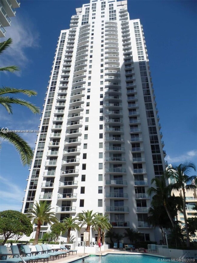 Primary Photo - 1050 Brickell Ave