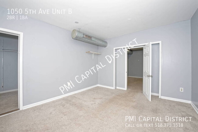 Building Photo - Recently Remodeled, Modern 2 bed/1 bath Ap...