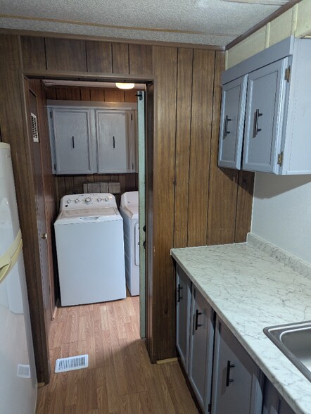 Building Photo - 10553 Waller Rd