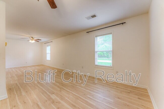 Building Photo - 4560 Boyce Rd