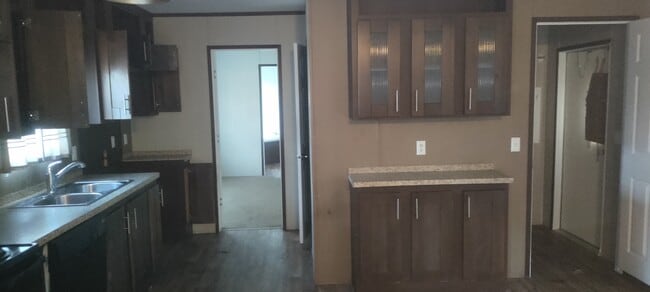 Building Photo - 8622 S Zarzamora St