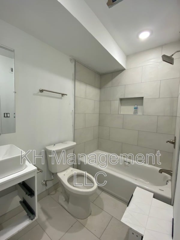 Building Photo - 3932-36 Mt Vernon St