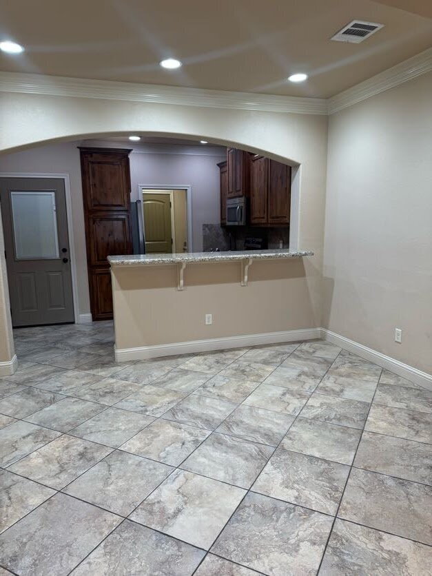 Building Photo - Welcome Home to Summit Crossing