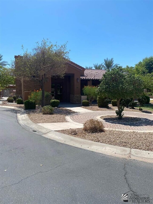 Building Photo - 2748 S Evenfall Dr