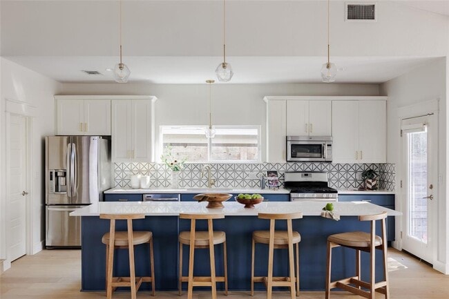 Building Photo - 1205 McKinley Ave