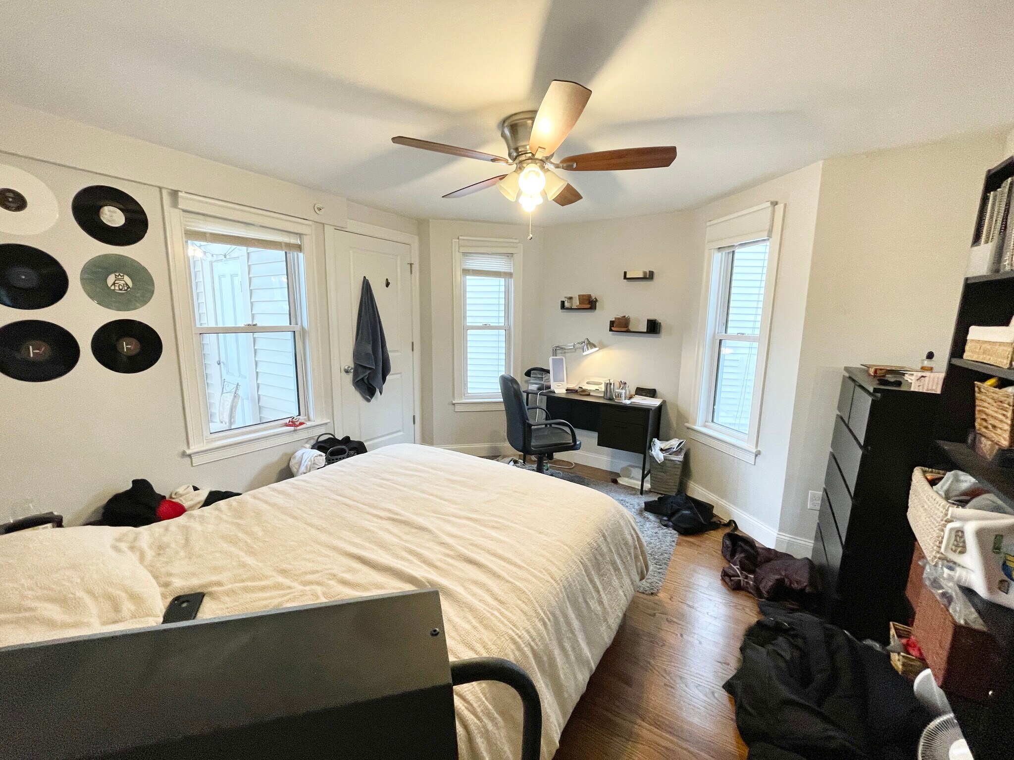 Building Photo - 800 Parker St