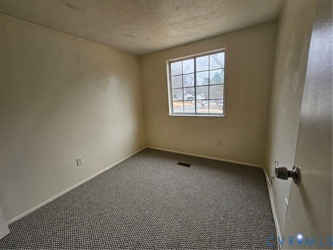 Building Photo - 1800 Mountain Pine Blvd