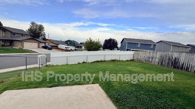 Building Photo - 4010 Dartmoor Ln
