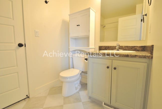 Building Photo - 2066 S 1400 W