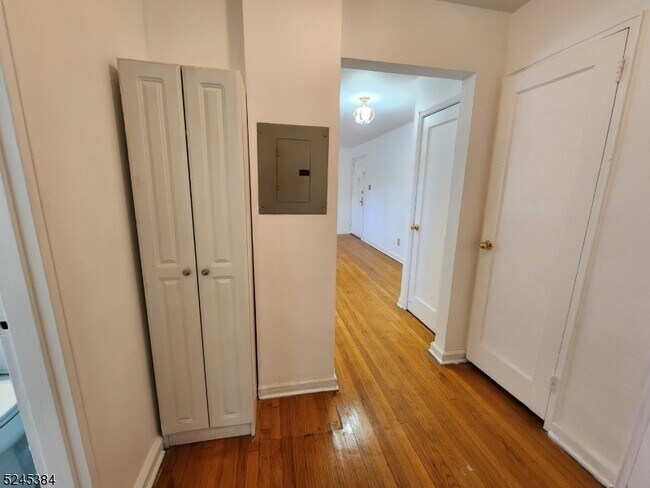 Building Photo - 88 Forest Hill Pkwy