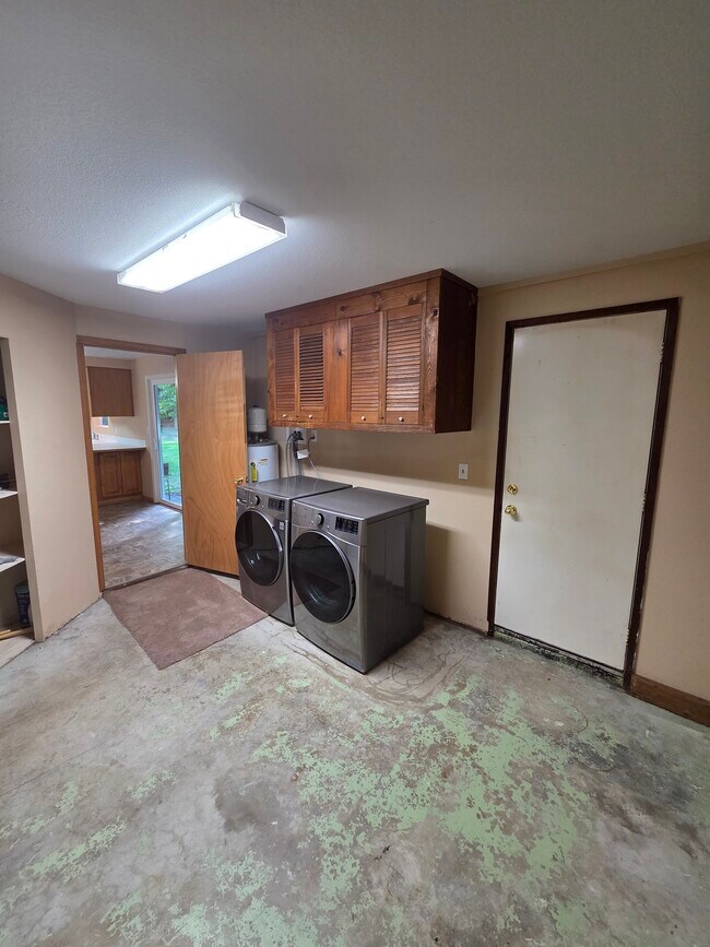 Laundry room - 25119 237th Ct Se