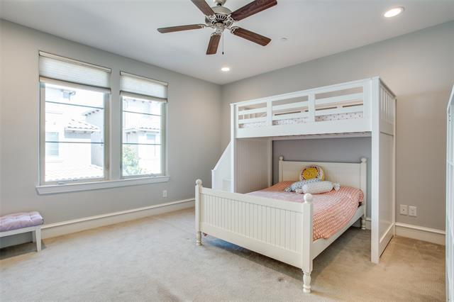 Building Photo - 4532 Normandy Ave
