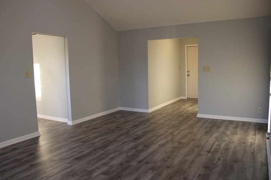 Building Photo - 12541 Kenai Dr