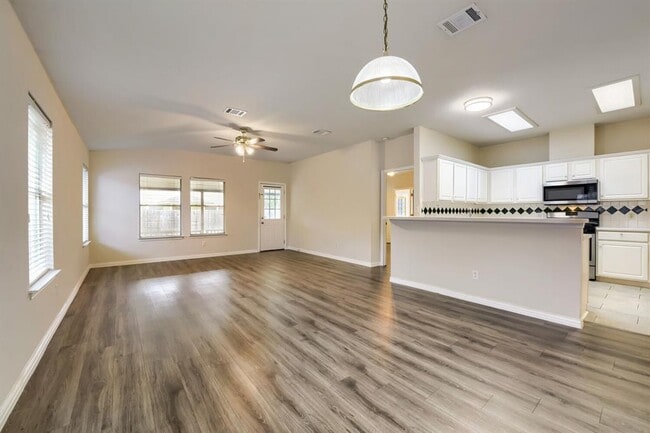 Building Photo - 4447 Bremner Dr