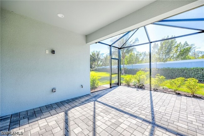 Building Photo - 2373 Ariane Dr